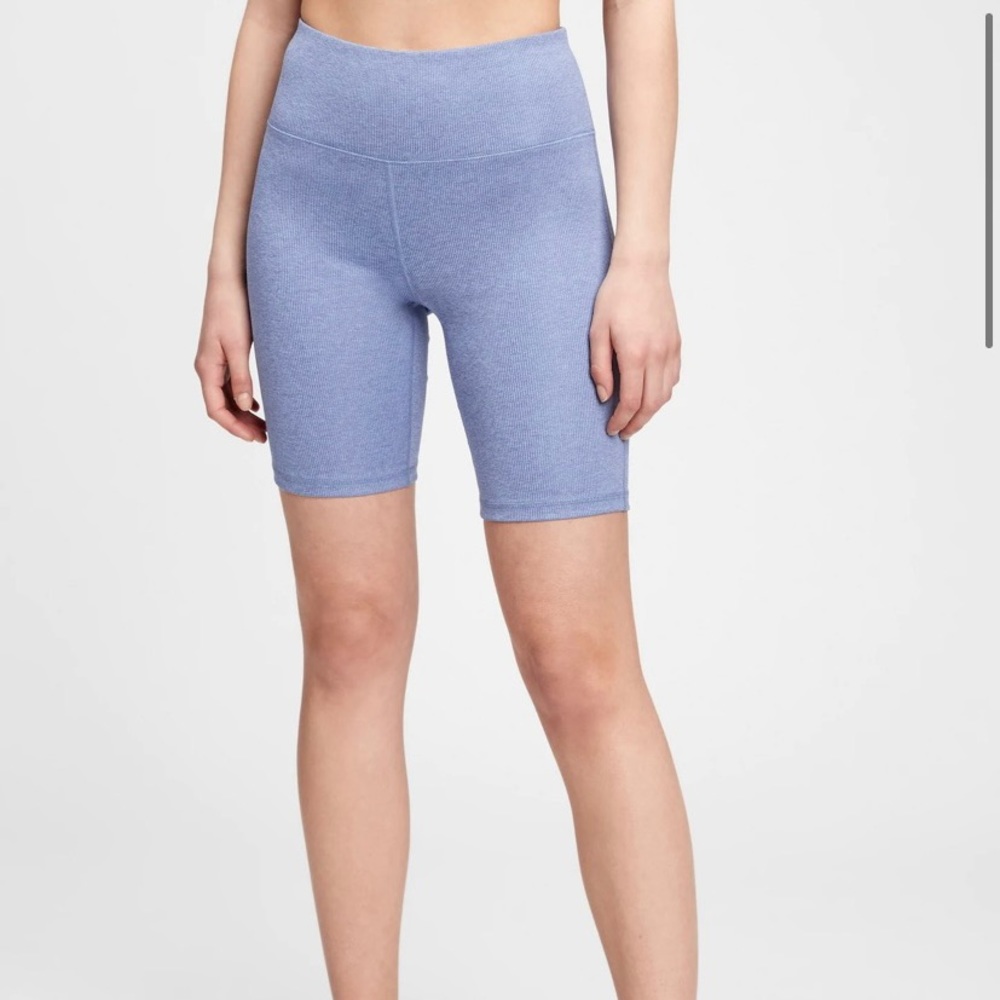 NWT!!  GapFit 8" Brushed Tech Jersey Bike Shorts Sz L